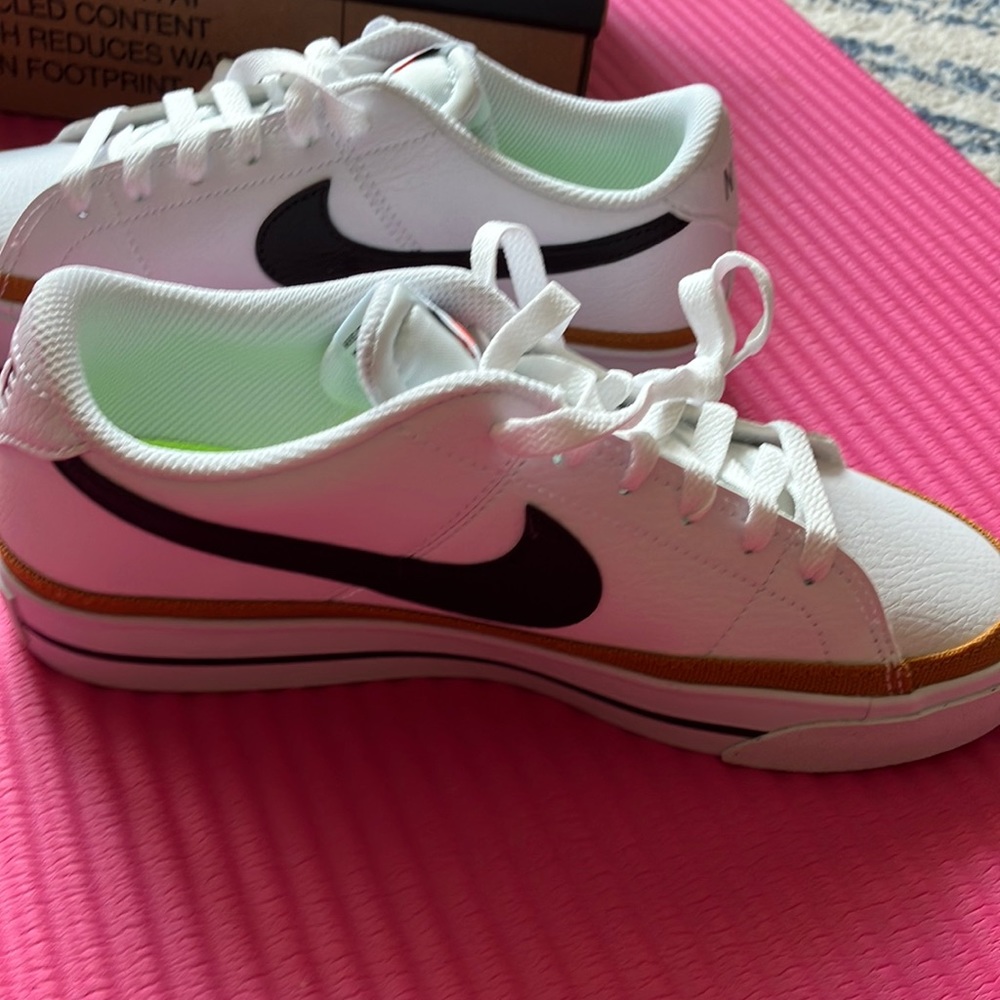 Nike Court Legacy Next (NEW in box)